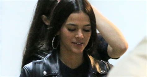 Jaqueta YSL E Coturno Queridinho Bruna Marquezine Aposta Em Aerolook