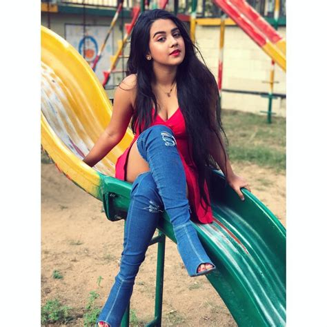 738k Likes 2167 Comments Roshni Walia Roshniwaliaa On Instagram “its About Being Who