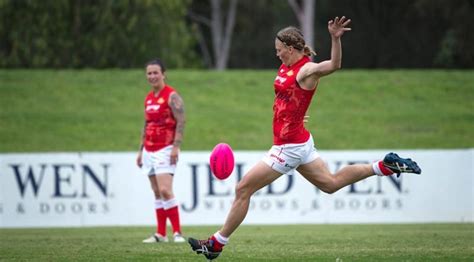 Four ADF women drafted to National AFL teams - CONTACT magazine