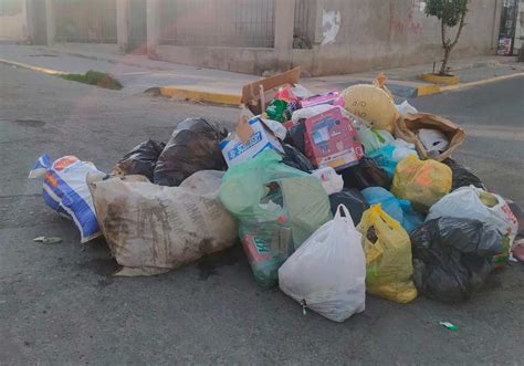 Exceso De Basura En Arequipa Un Distrito En Emergencia Y Cientos De