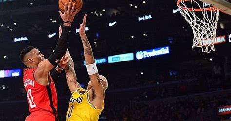 Westbrook Supera 20 Mil Pontos E Comanda Vitória Dos Rockets Sobre Os Lakers Estadão