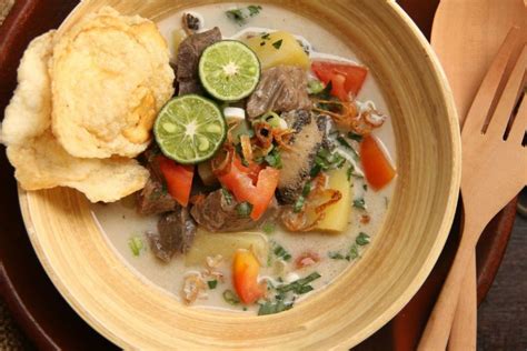 12 Makanan Khas Betawi Dari Kerak Telor Hingga Sayur Babanci