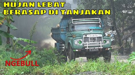 BERASAP DI TANJAKAN TRUK JADUL Truk Buaya Pantang Menyerah Masih