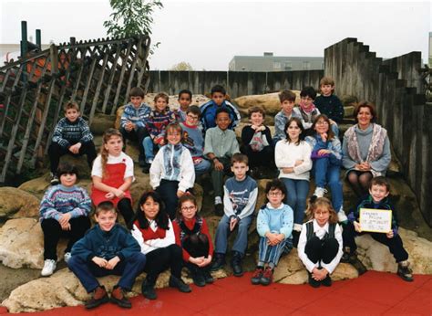 Photo De Classe CE2 De 1995 ECOLE GERARD PHILIPE Copains D Avant