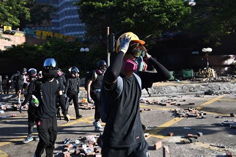 Hong Kong Protests Police Surround Protesters At University Cnn