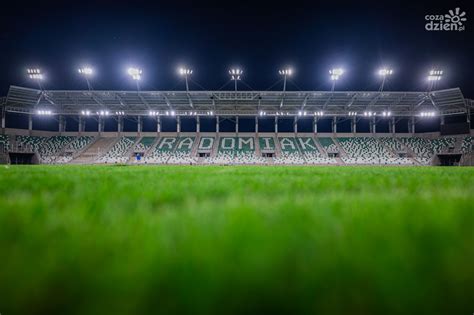 Stadion Radomiaka próba oświetlenia zdjęcia