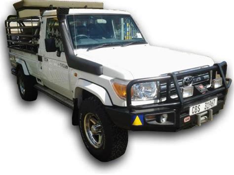 Used 2012 TOYOTA LAND CRUISER BAKKIE V6 60TH EDITION on auction