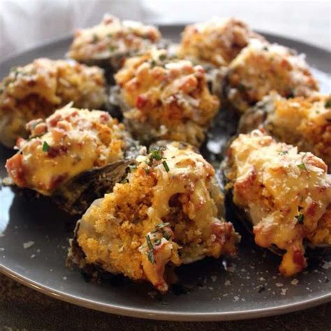 Make Emeril Lagasses Baked Oysters With Leeks And Hollandaise Recipe Yummly Recipe Emeril