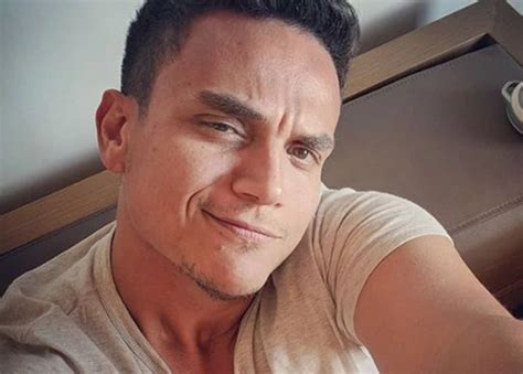 ¿se Pasó Polémica Por Foto De Silvestre Dangond En La Que Casi Muestra