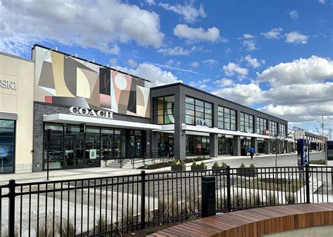 Tanger Outlets Nashville - DORSKY + YUE INTERNATIONAL