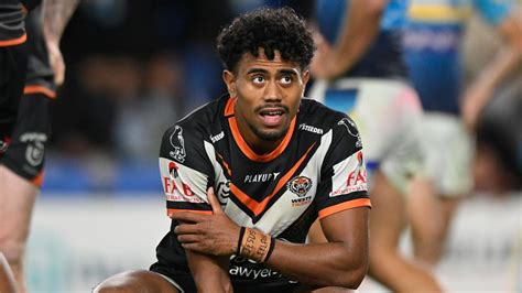 2023 Dally M Rookie Of The Year Race Wests Tigers Star Jahream Bula