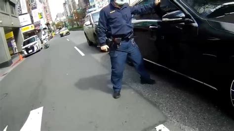 【影】北市賓士男拒檢遭警開槍！嫌犯棄車逃晚間落網 Yahoo奇摩汽車機車