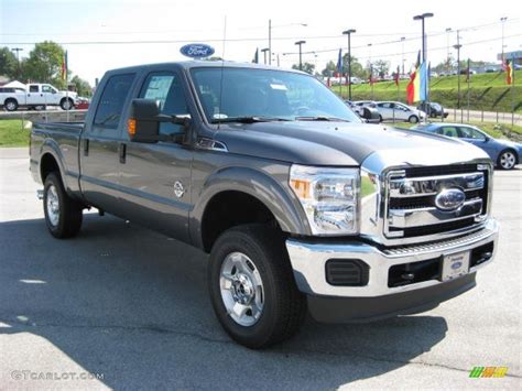 Sterling Grey Metallic Ford F Super Duty Xlt Crew Cab X