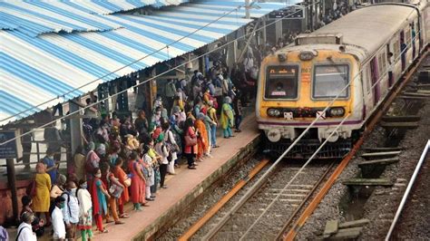 Mumbai local train updates: CR to operate mega block on Sunday