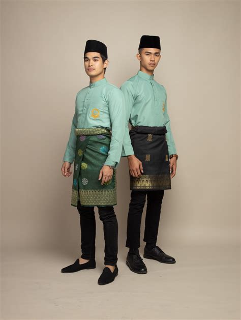 Baju Melayu Seluar Hitam Sampin Joseph Lawrence