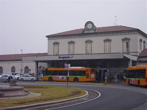 railway stations: Italy: Bergamo