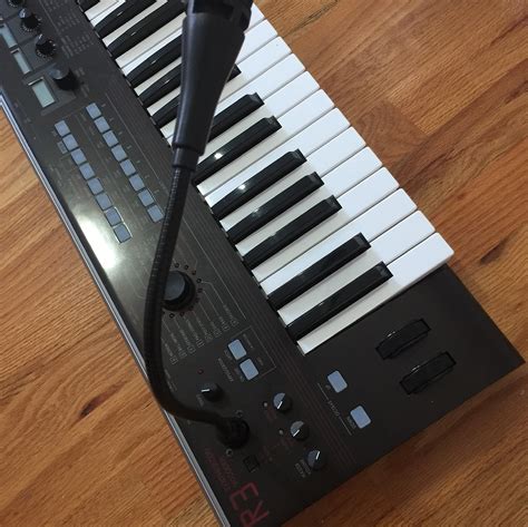 Korg R3 Synthesizer / Vocoder with SKB Hard Case | Reverb