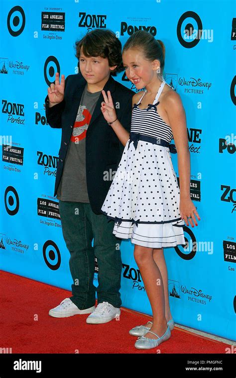 Frankie Jonas And Noah Cyrus Hi Res Stock Photography And Images Alamy