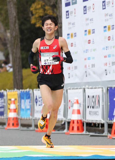 【大阪・びわ湖毎日マラソン統合大会】山下一貴が2時間07分42秒で2位「自己ベストが出せてよかった」― スポニチ Sponichi Annex