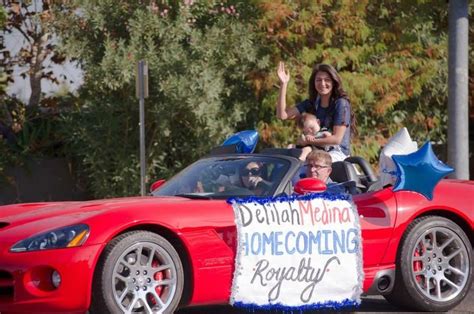 Pin By Jennifer Slaydon On Homecoming Parade Car Decor Homecoming