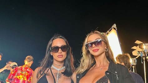 Dos muñecas Romina Malaspina y La Joaqui se fotografiaron en bikini