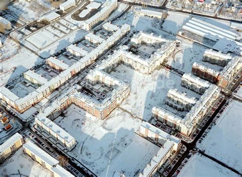 Berlin Hohensch Nhausen Von Oben Winterlandschaft Im Wohngebiet Wei E