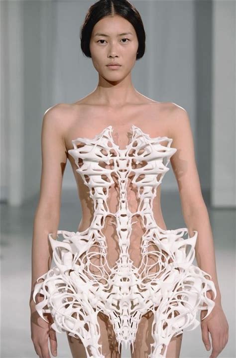 Iris Van Herpen S Astonishing D Printed Fashion Arrives At The High