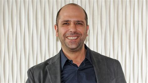 Checco Zalone Al Festival Di Sanremo Con Un Monologo E Un Brano