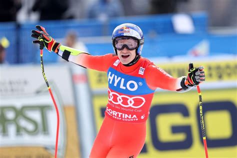 Odermatt Gewinnt Ersten Cortina Super G Sv Trio Verpasst Podium