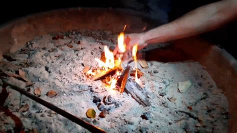 Building A Campfire Without Lighter Fluid Or Matches Using A Ferrocerium Rod And A Knife Youtube