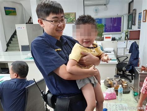 幼兒園3歲童溜出逛大街 巡警發現牽小手細心送回家 Ettoday地方新聞 Ettoday新聞雲