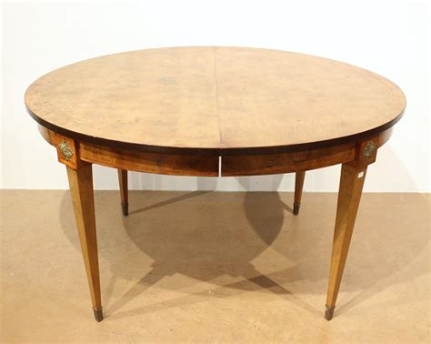 Table Ovale De Style Charles X En Placage De Loupe Pi Tement Gaine