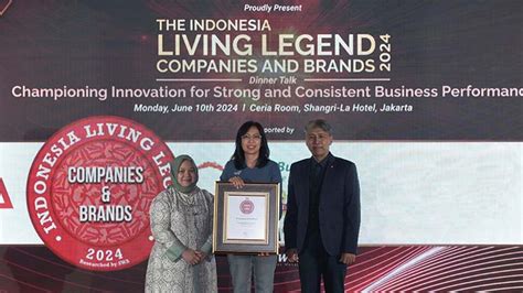 Asuransi Astra Raih Penghargaan Indonesia Best Living Legend Company In