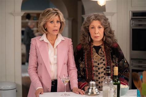 Grace and Frankie: Jane Fonda & Lily Tomlin’s Unsinkable Friendship ...