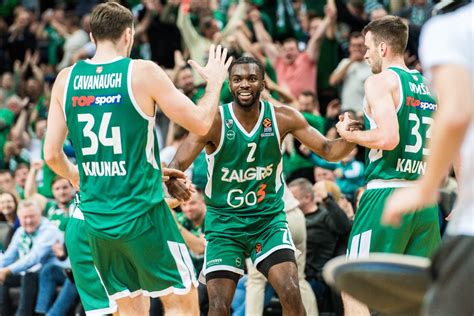 La exhibición defensiva de Zalgiris deja sin opciones al Barça 73 72