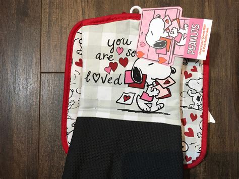 Peanuts Snoopy Oversized Oven Mitt And Pot Holder Set Etsy