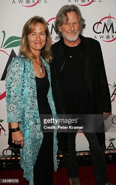 Kris Kristofferson Wife Photos and Premium High Res Pictures - Getty Images