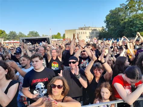 Ruszył Lyski Rock Festiwal 2022 Zakotłowało się pod sceną Rock rządzi