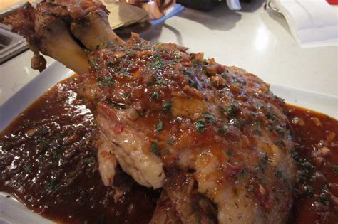 Oenotri: blog: Unusually Large Pork Shank