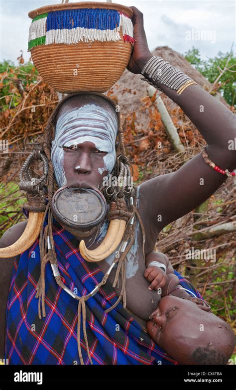 Jinka Etiopía África aldea Omo inferior Mago salvaje del Parque