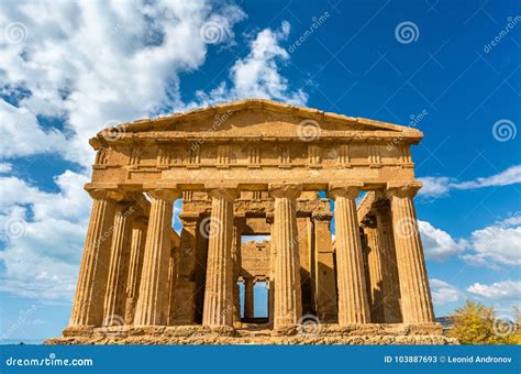 Templo De Concordia En El Valle De Los Templos En Sicilia Italia