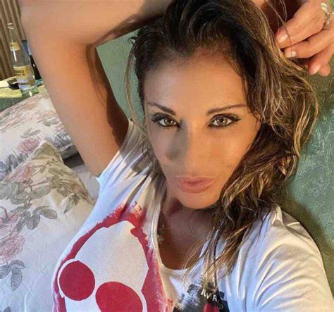 Sabrina Salerno D Collet Irresistibile Nella Foto Vintage