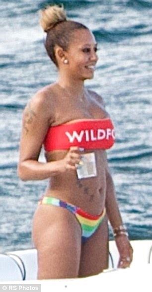 9 Hot Sexy Mel In Melbourne Bikini Pics