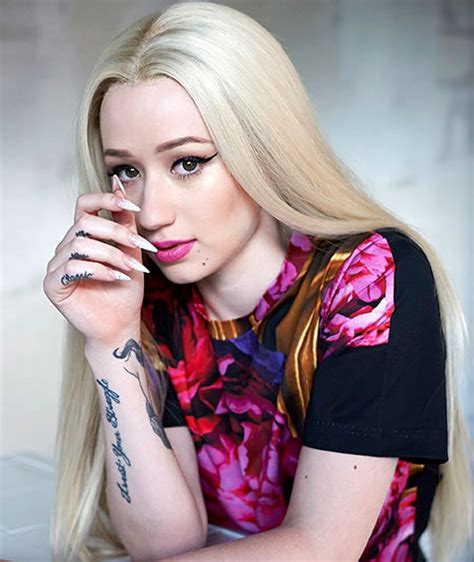 Iggy Azalea's Hair and Makeup