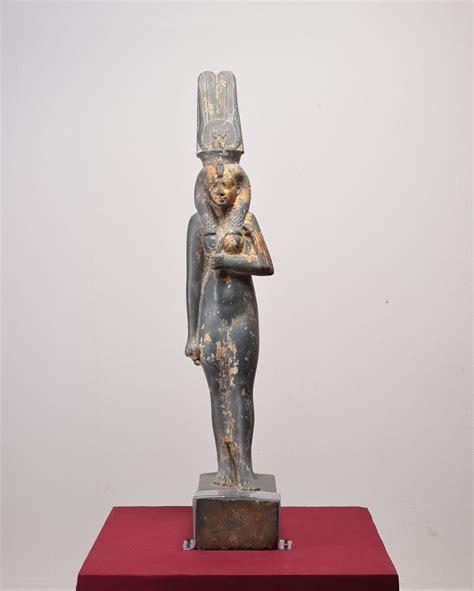 Dido, Queen of Carthage • grandegyptianmuseum: Statue of Shepenwepet II...