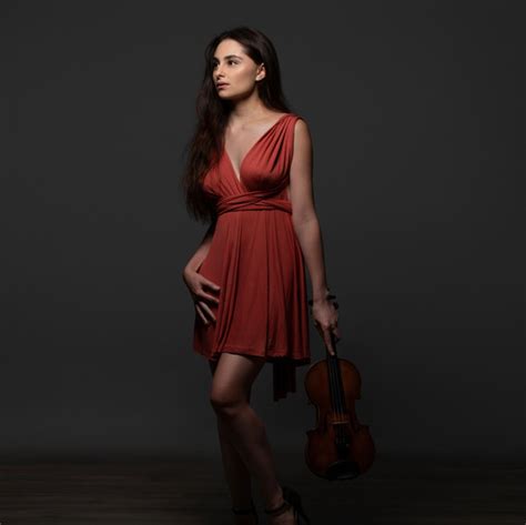 Esther Abrami | Violinist | Official Website