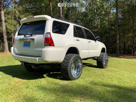 2008 Toyota 4Runner With 22x12 44 XF Forged Xfx 305 And 33 13 5R22