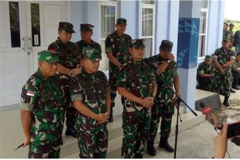 Kontak Tembak Dengan Kkb Prajurit Tni Belum Diketahui Keberadaannya