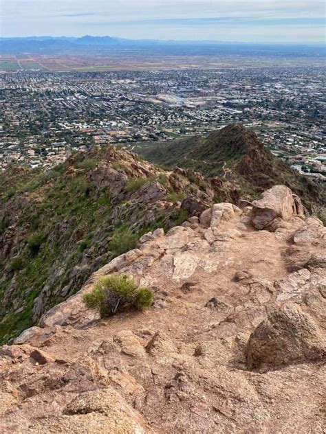 Hiking Camelback Mountain (Phoenix, AZ) - Champagne Tastes®