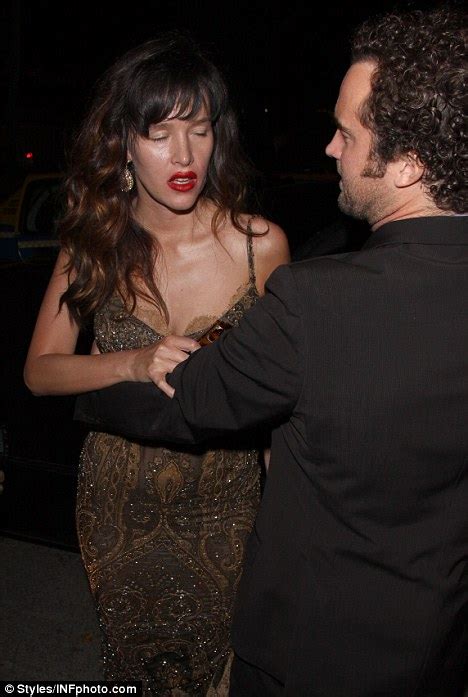 Boardwalk Empire Star Paz De La Huerta Stumbles Home After Golden Globe Awards Daily Mail Online